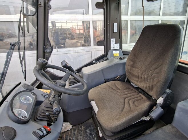Hitachi ZW75-6
