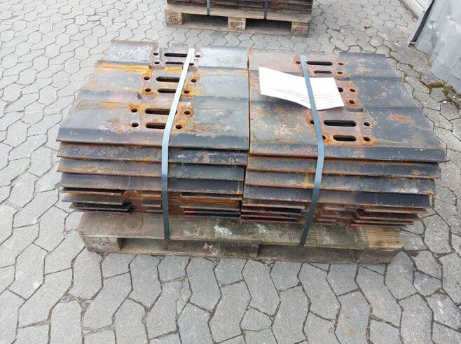 Hitachi Bodenplatten 600mm Dreisteg