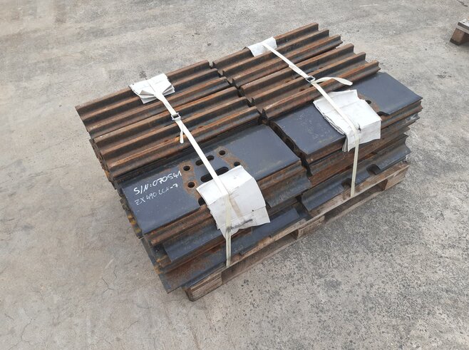 Hitachi Dreisteg Bodenplatten 600mm inkl. Laufrollenschutz