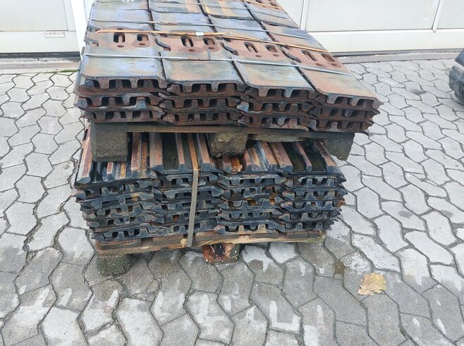 Hitachi Bodenplatten 600mm Dreisteg