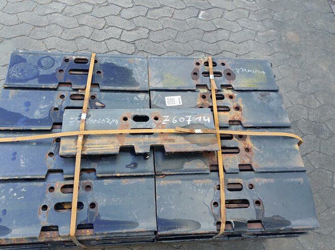 Hitachi Bodenplatten 600mm Dreisteg