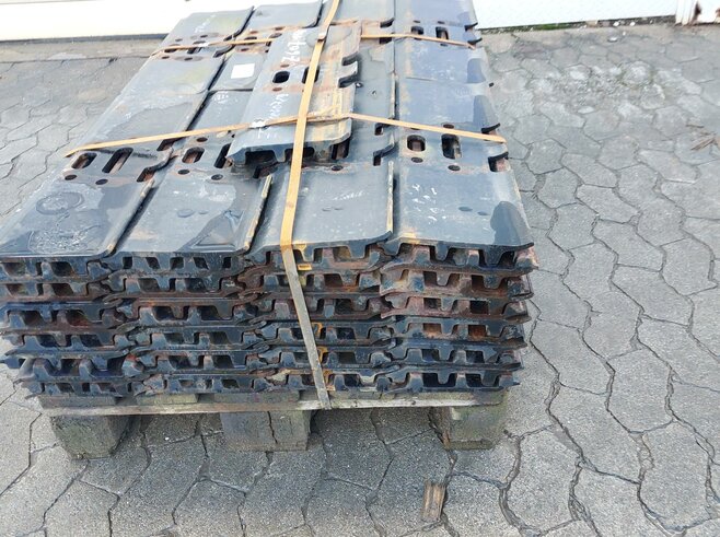 Hitachi Bodenplatten 600mm Dreisteg