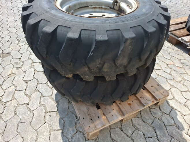 Mitas Reifen mit Felge 12.5-20