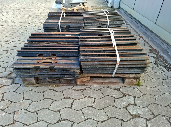 Hitachi Bodenplatten 600mm Dreisteg ZX250-7