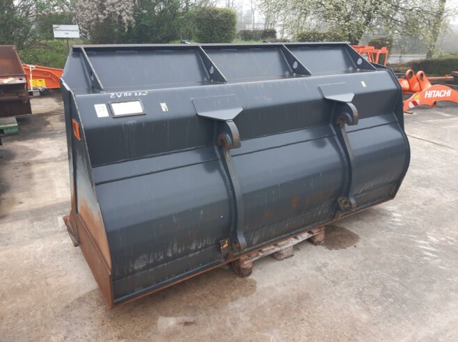 LRT Erdbauschaufel HD 2600mm