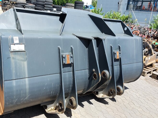 LRT Hitachi Universalschaufel HD 2700mm
