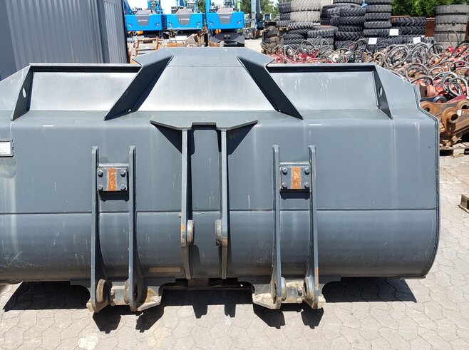 LRT Hitachi Universalschaufel HD 2700mm