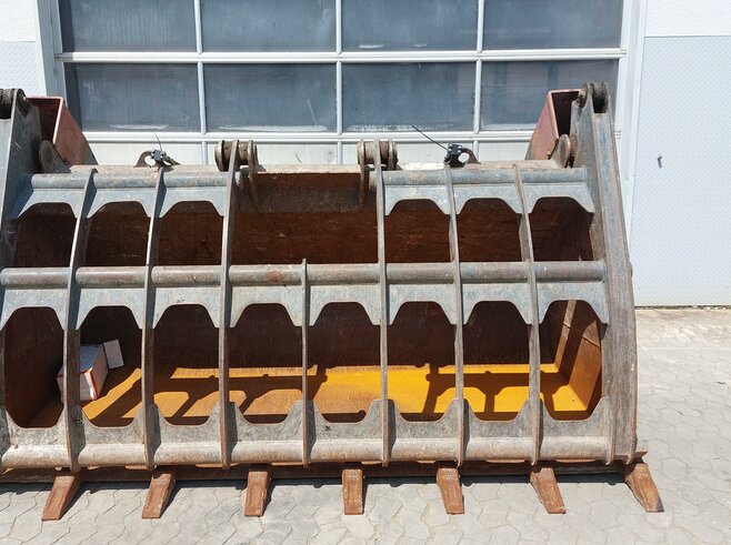 LRT Niederhalterschaufel 2900mm
