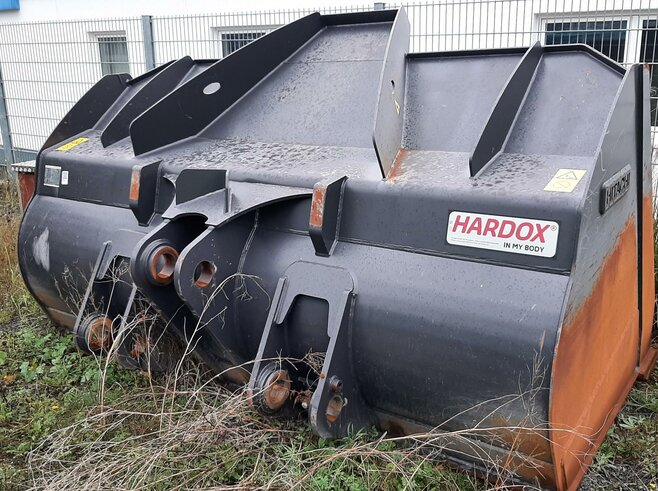 Hitachi Erdbauschaufel 2980mm