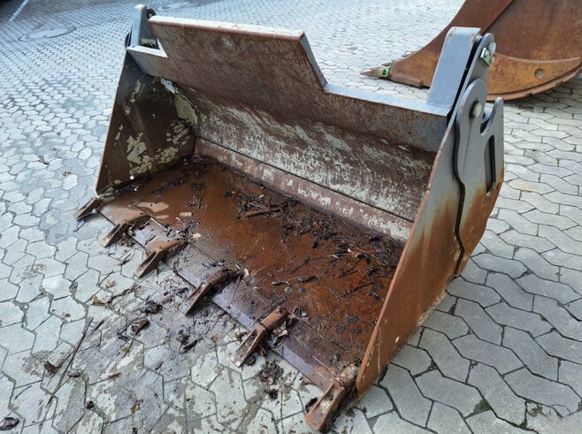 Mecalac Mehrzweckschaufel 4in1