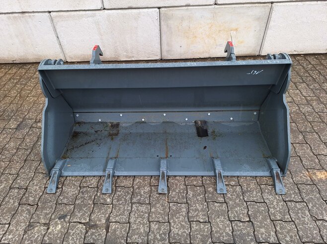 Kramer Mehrzweckschaufel (4 in 1) 1650 mm mit Zähnen