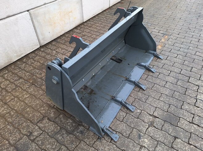 Kramer Mehrzweckschaufel (4 in 1) 1650 mm mit Zähnen