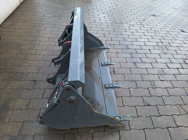 Kramer Mehrzweckschaufel (4 in 1) 1250 mm mit Zähnen
