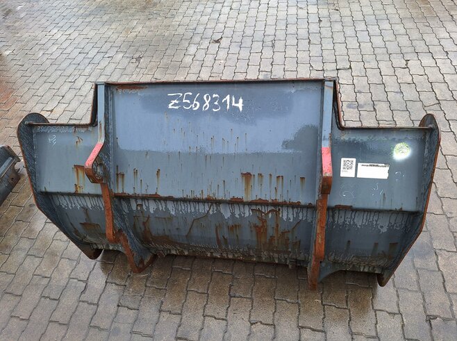 Hitachi  Erdbauschaufel 1600mm