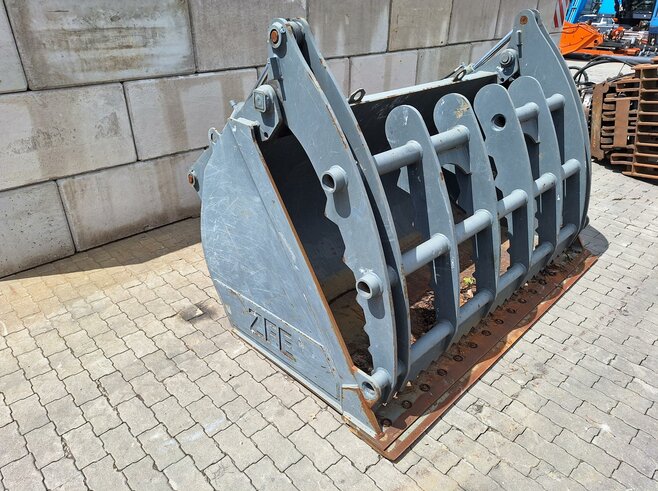 ZFE Ladeschaufel 2500mm (Niederhalter)
