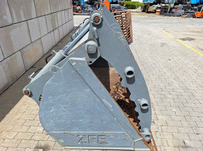 ZFE Ladeschaufel 2500mm (Niederhalter)