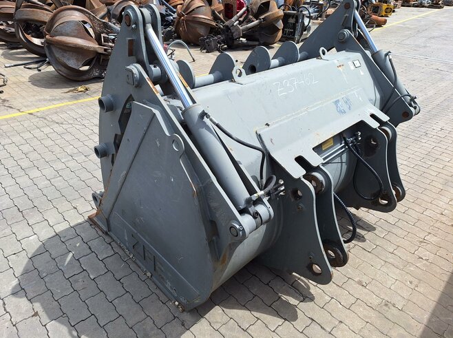 ZFE Ladeschaufel 2500mm (Niederhalter)