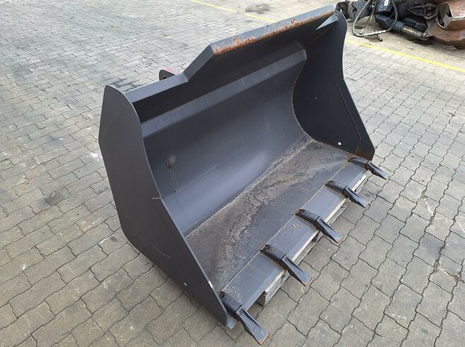 Hitachi Erdbauschaufel 1600mm