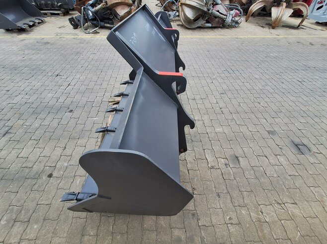 Hitachi Erdbauschaufel 1850mm