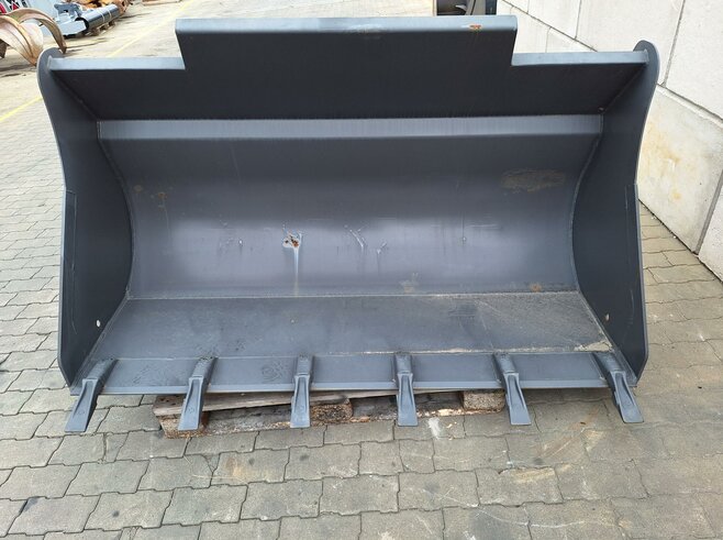 Hitachi Erdbauschaufel 1850mm