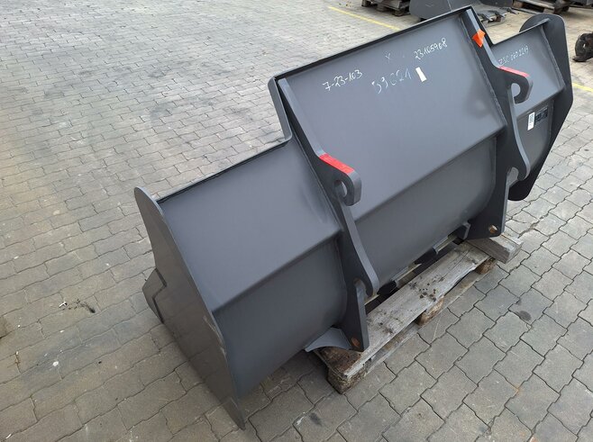 Hitachi Erdbauschaufel 1850mm