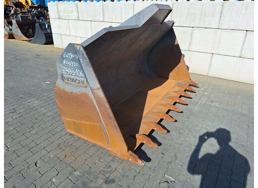 Hitachi  Erdbauschaufel 2700 mm