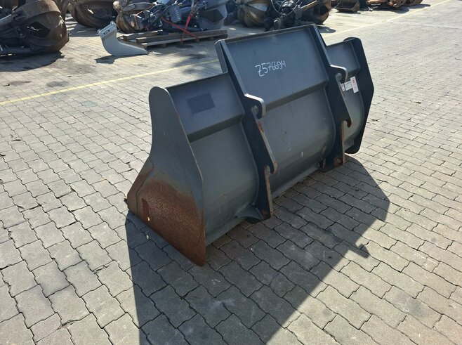 Hitachi Erdbauschaufel 1850 mm