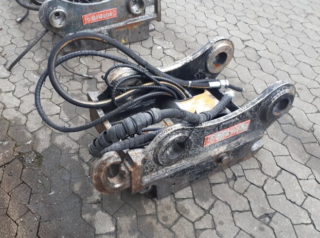 OilQuick Vollhydr. Schnellwechsler OQ80