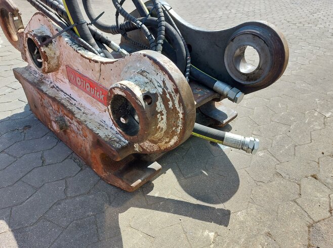 OilQuick Vollhydr. Schnellwechsler OQ90