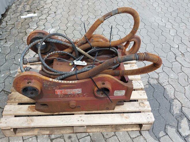 OilQuick Vollhydraulischer Schnellwechsler OQ70-55, Hitachi ZX250-ZX300