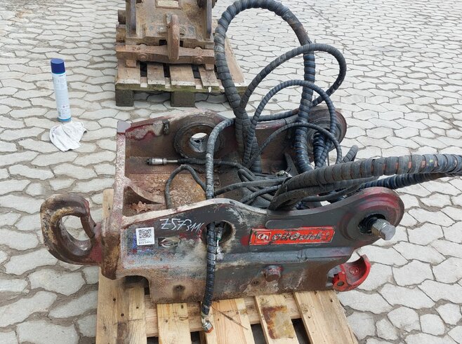 OilQuick Vollhydraulischer Schnellwechsler OQ70-55