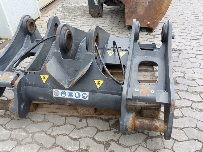 Hitachi Radlader Schnellwechsler Volvo Kl. 4