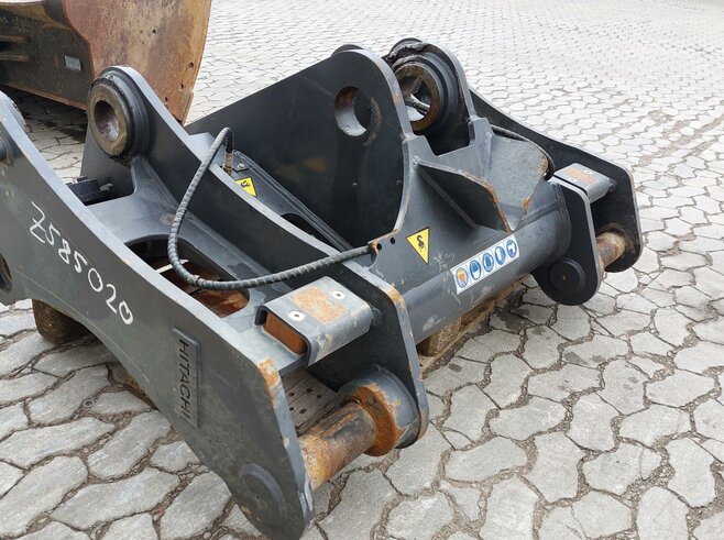 Hitachi Radlader Schnellwechsler Volvo Kl. 4