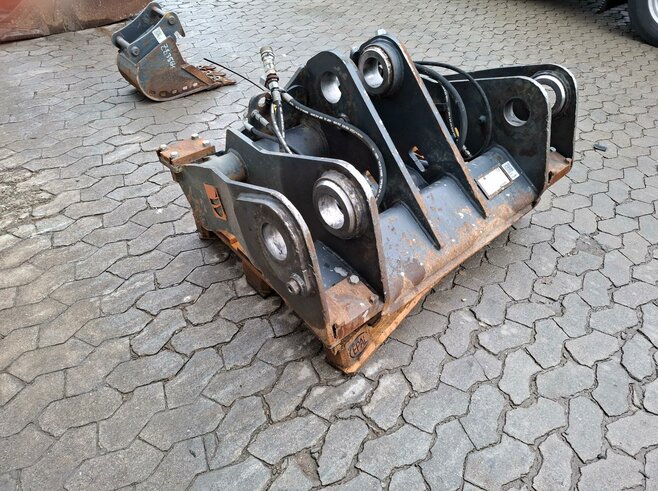 LRT Radlader Schnellwechsler Volvo KL. 4