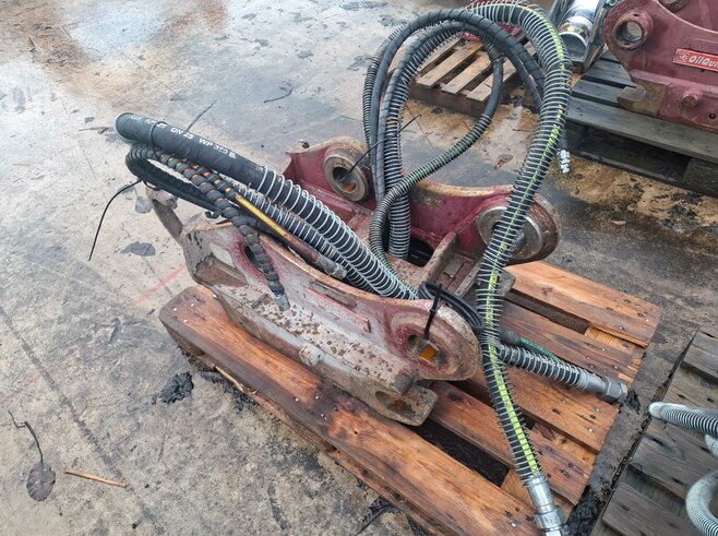 OilQuick Vollhydr. Schnellwechsler OQ70-55