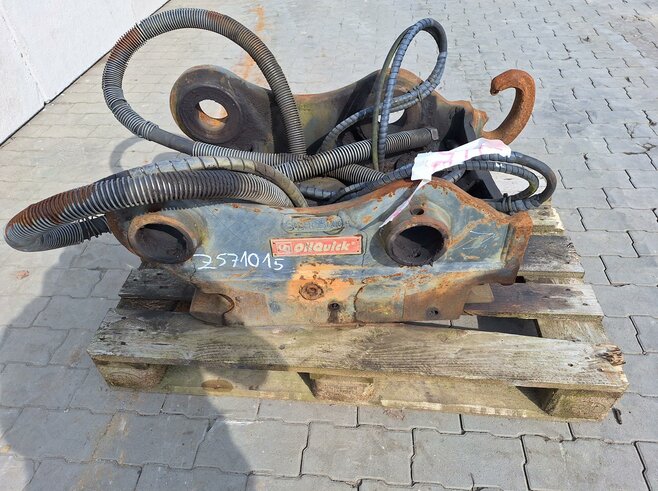 OilQuick Vollhydraulischer Schnellwechsler OQ70-55