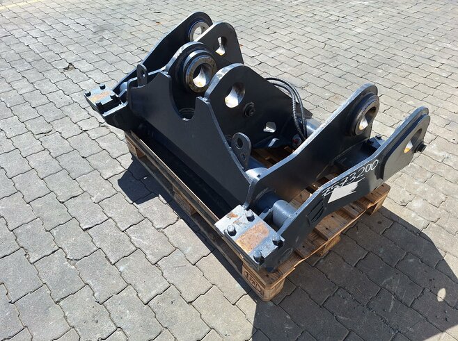 LRT Radlader Schnellwechsler Kl. 4