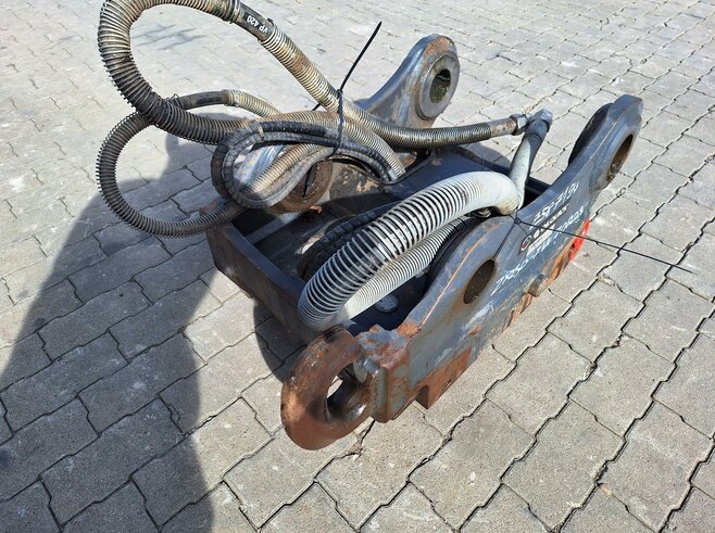 OilQuick  Vollhydraulischer Schnellwechsler OQ70-55