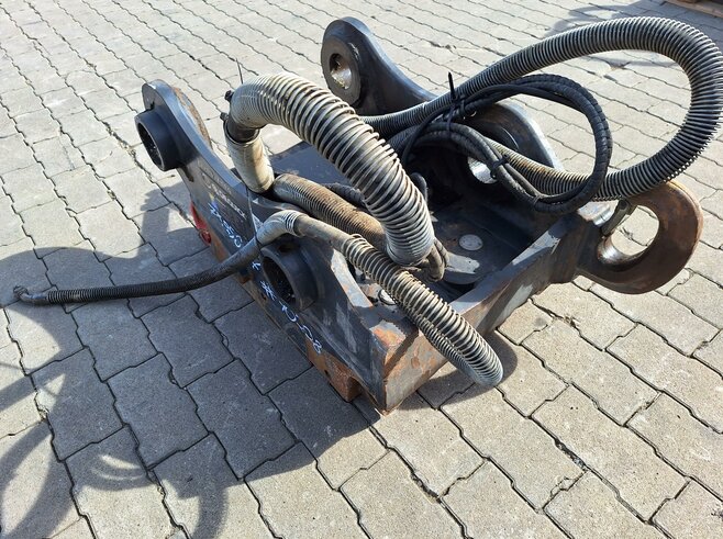 OilQuick  Vollhydraulischer Schnellwechsler OQ70-55