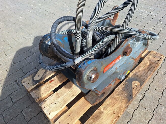 OilQuick Vollhydraulischer Schnellwechsler OQ70-55