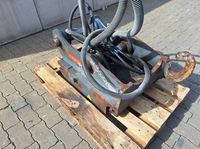 OilQuick Vollhydraulischer Schnellwechsler OQ70-55