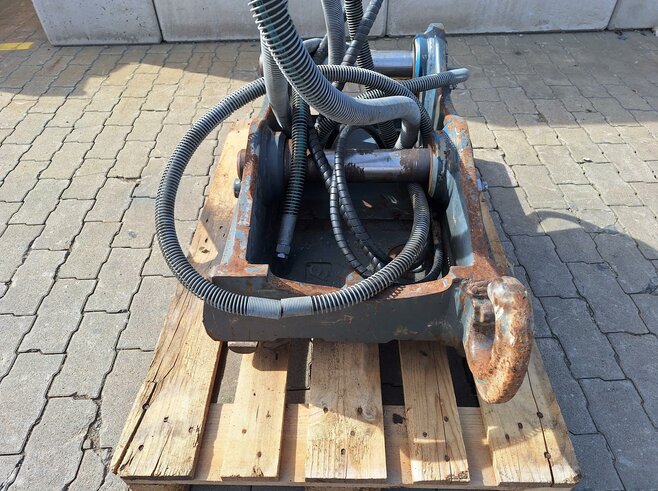 OilQuick Vollhydraulischer Schnellwechsler OQ70-55