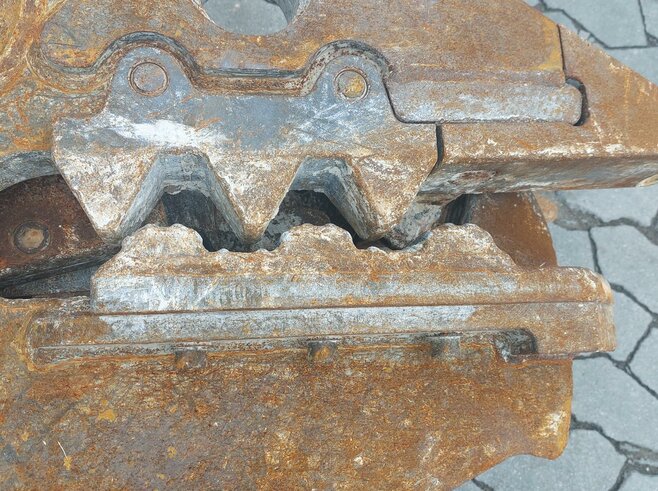 Demarec Betonpulverisierer DLP12