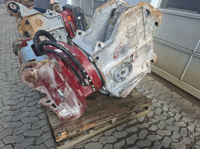 Demarec Komischere Joch MQP25Y