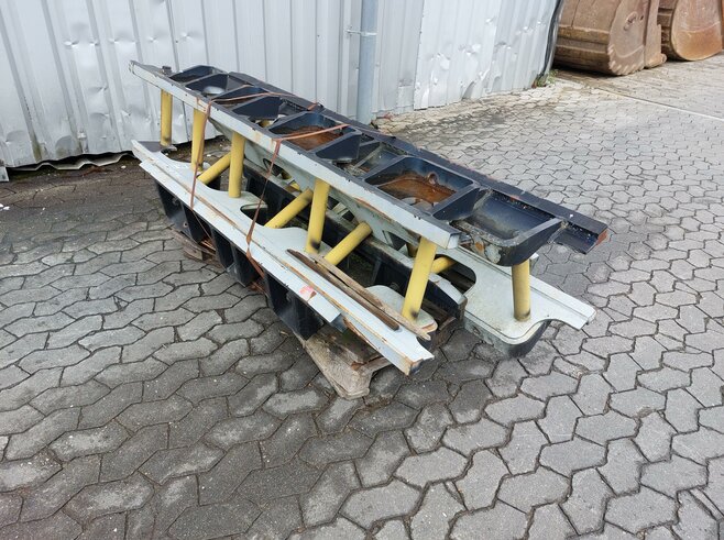 Hitachi Laufrollenschutz für Hitachi EX1200-6