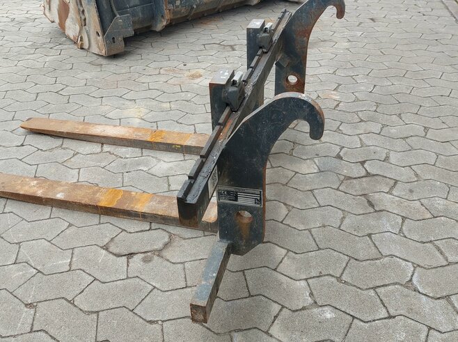 Hitachi Palettengabel 1100mm