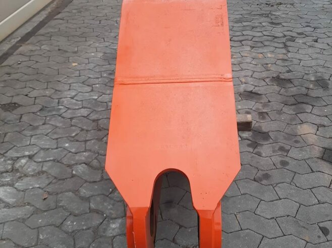 Hitachi Löffelstiel 2,4m, passend ZX280