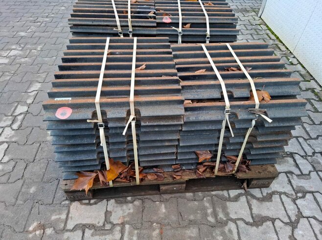 Hitachi Bodenplatten 600mm Dreisteg