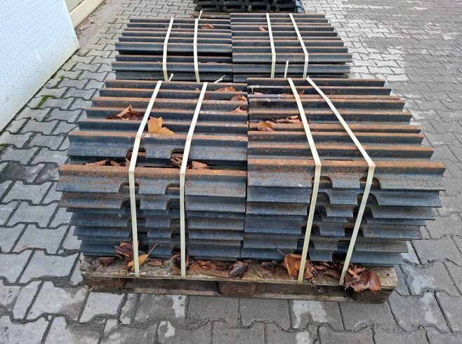 Hitachi Bodenplatten 600mm Dreisteg