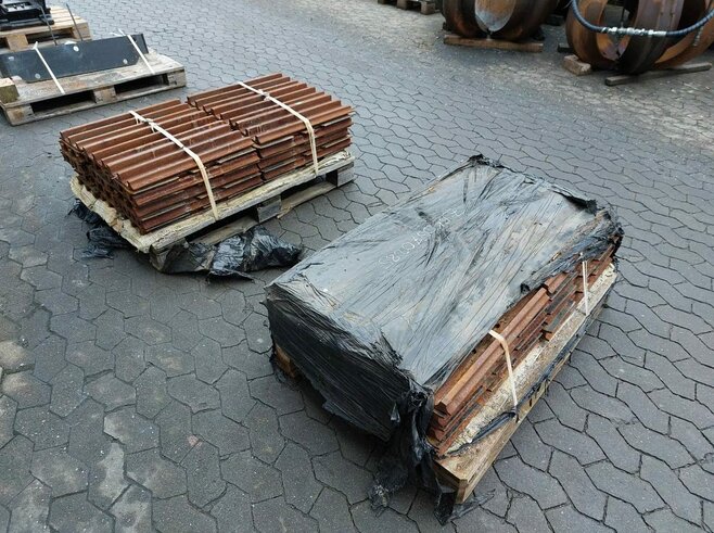 Hitachi Dreisteg Bodenplatte 600mm